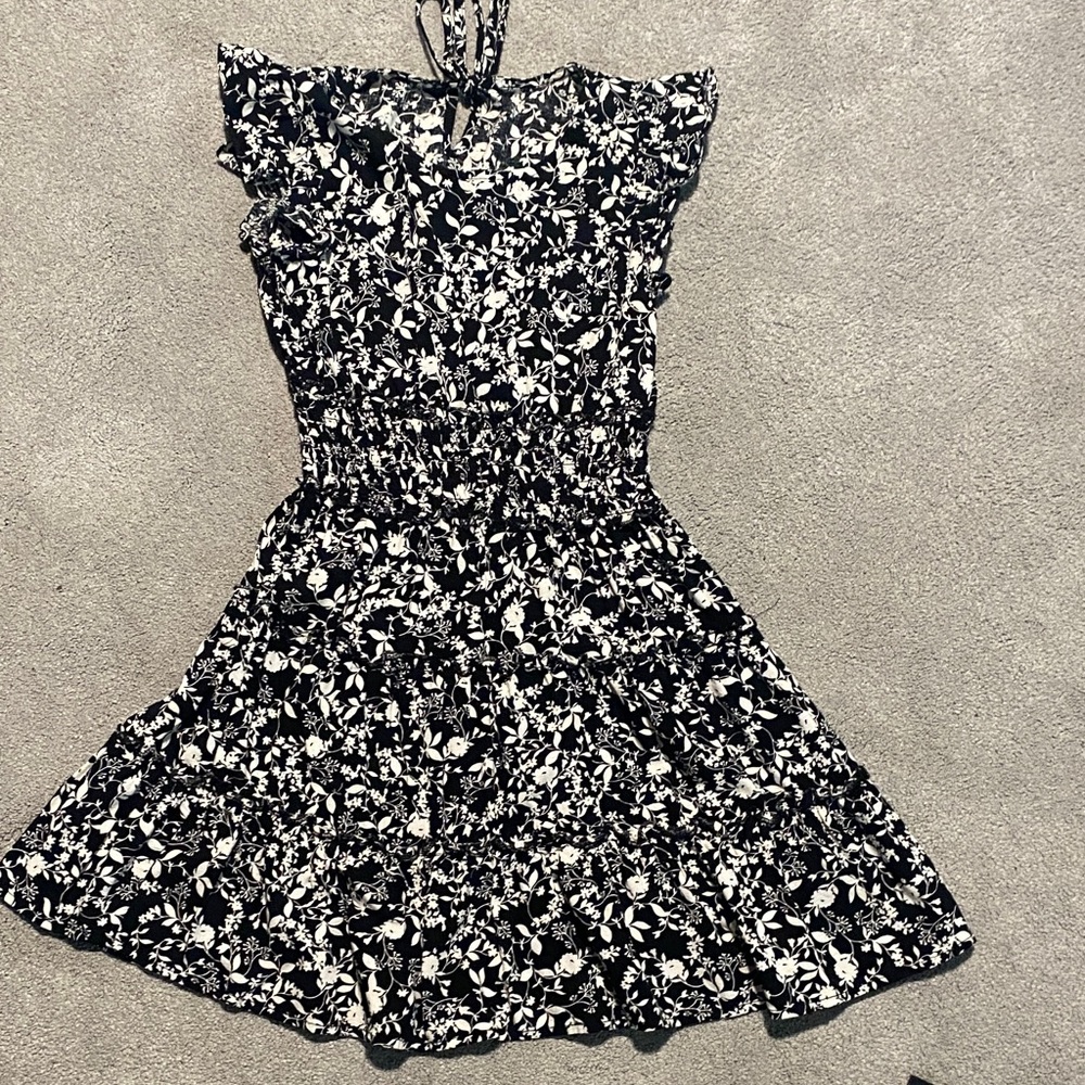Ol Navy Black & White Floral Smocked Sundress